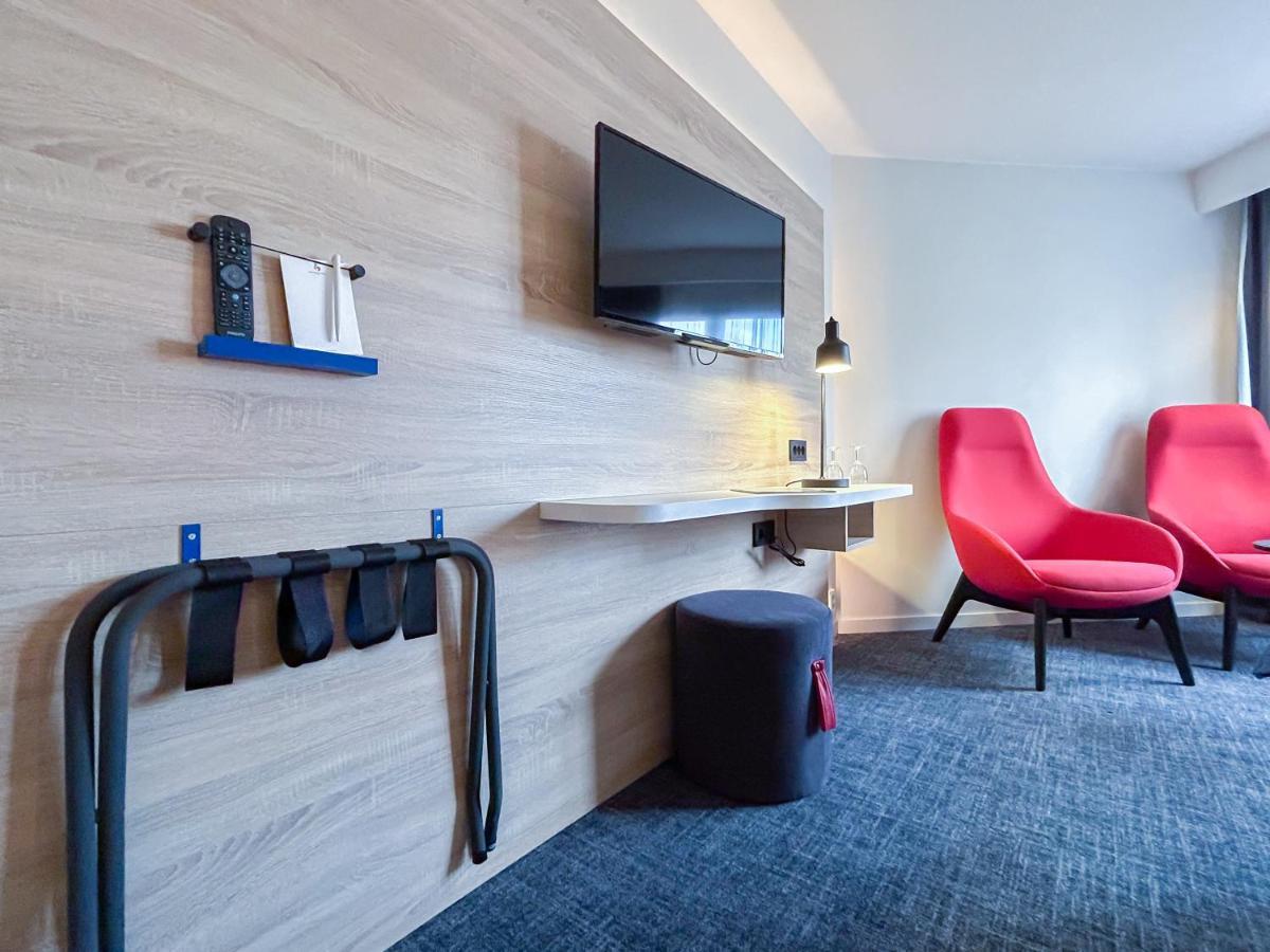 Good Morning + Hotel 3*